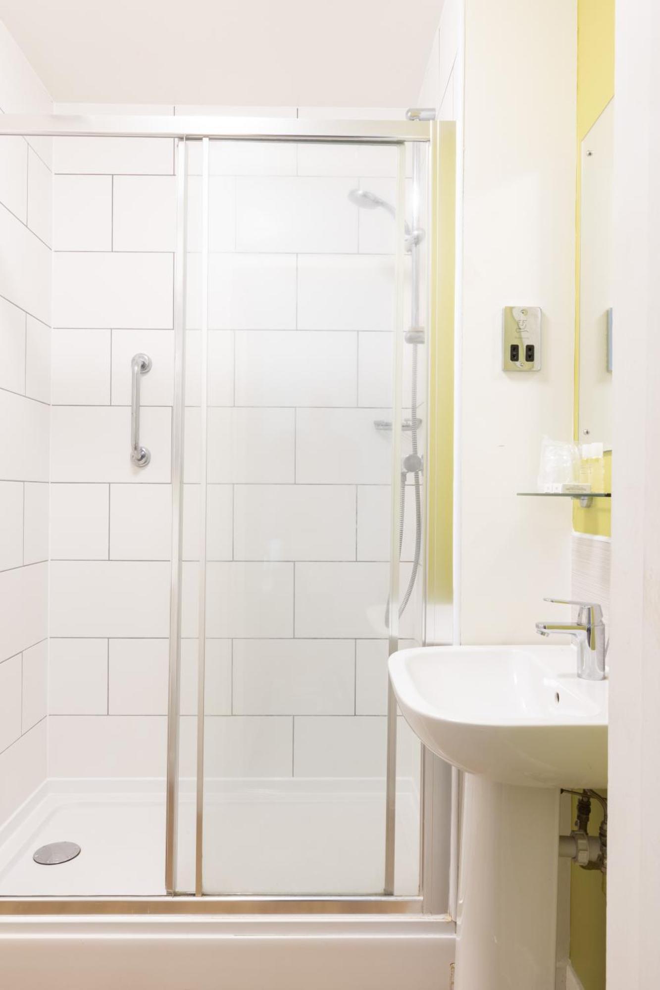 The Burlington Hotel Истбурн Экстерьер фото